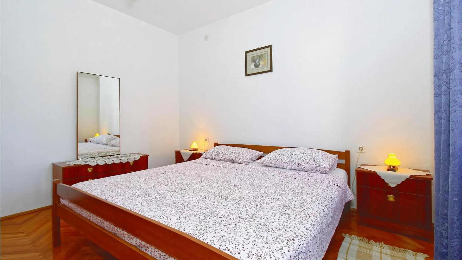 2 Bedroom Beautiful Apartment In Poreč