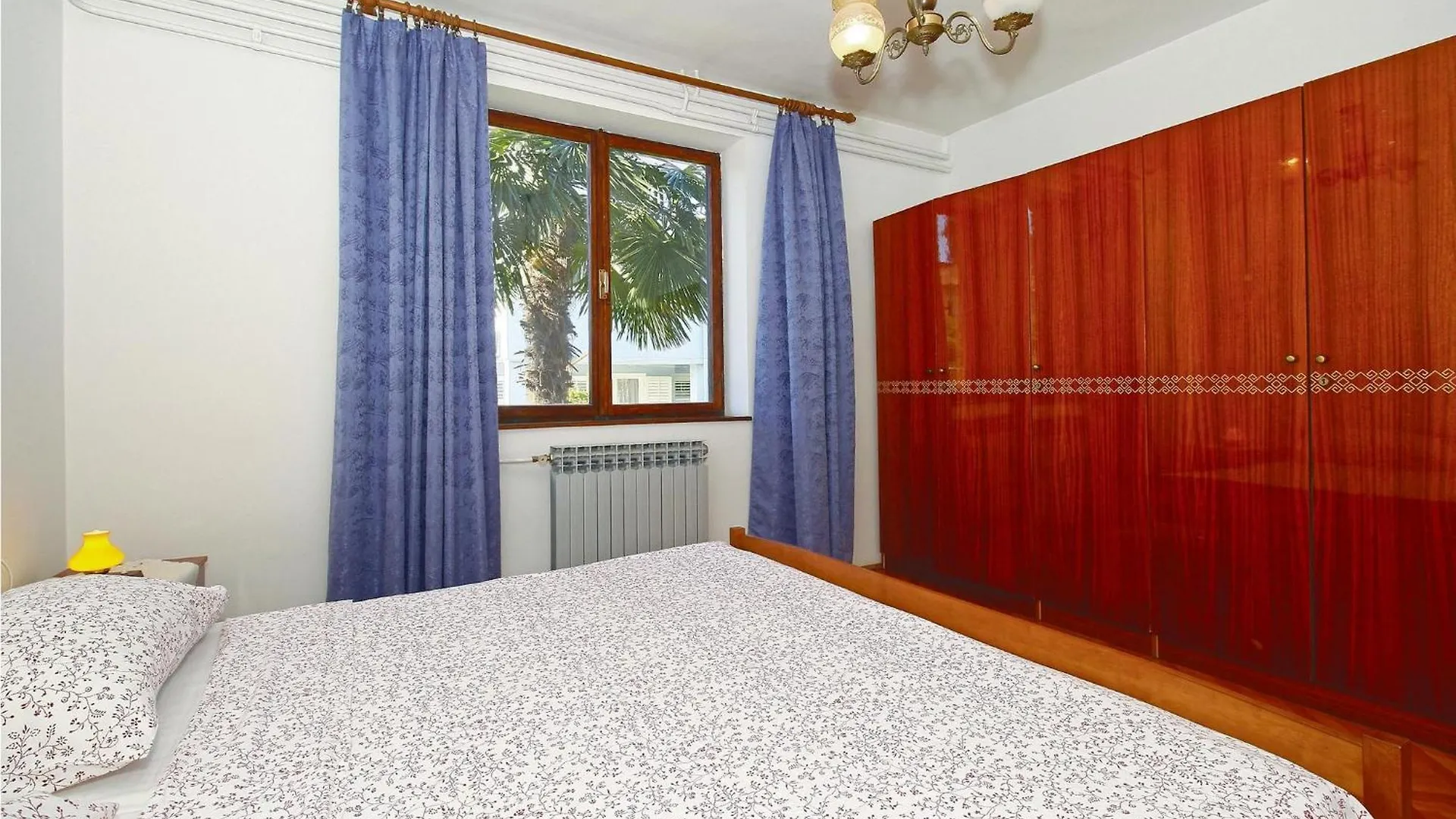 2 Bedroom Beautiful Apartment In Poreč