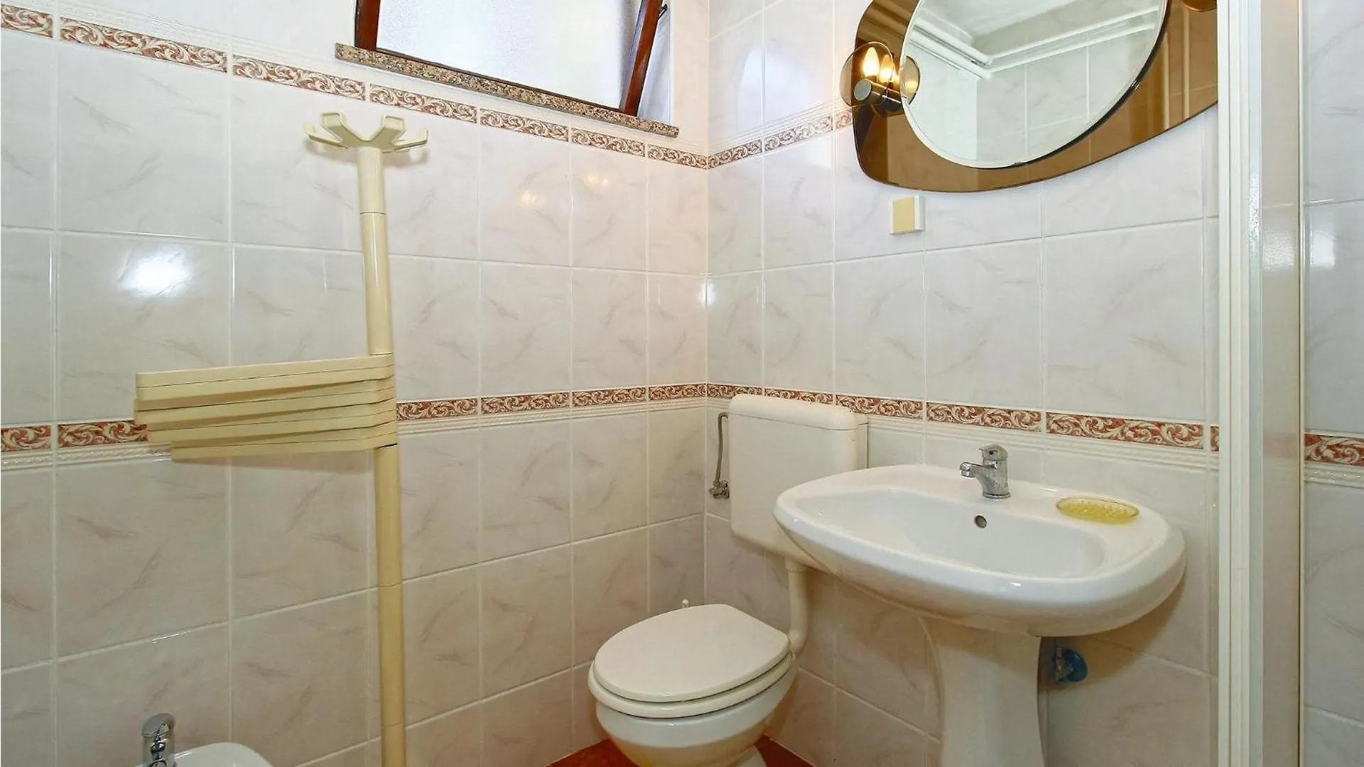 2 Bedroom Beautiful Apartment In Poreč